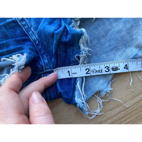 Forever 21 Distressed Short Cut-Off Jean Shorts 29in Waist (Sz8) - Picture 16 of 16